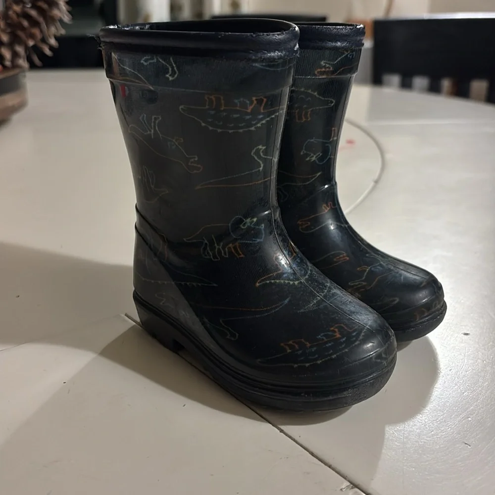 💐Carter's Blue and Yellow Rain boots
